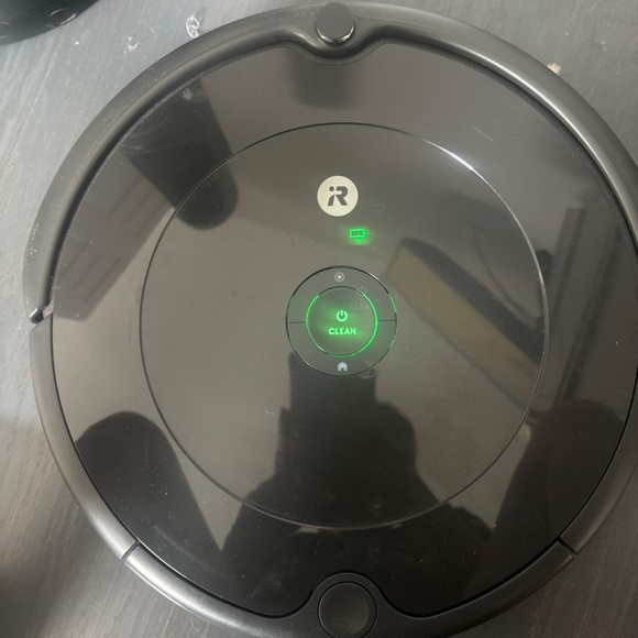 Roomba - Picture 4 of 4